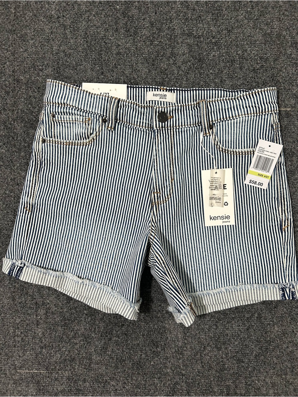 NWT Kenzie Blue and White Striped Denim Shorts Size 27